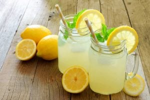 Homemade-lemonade-BestRecipeFinder